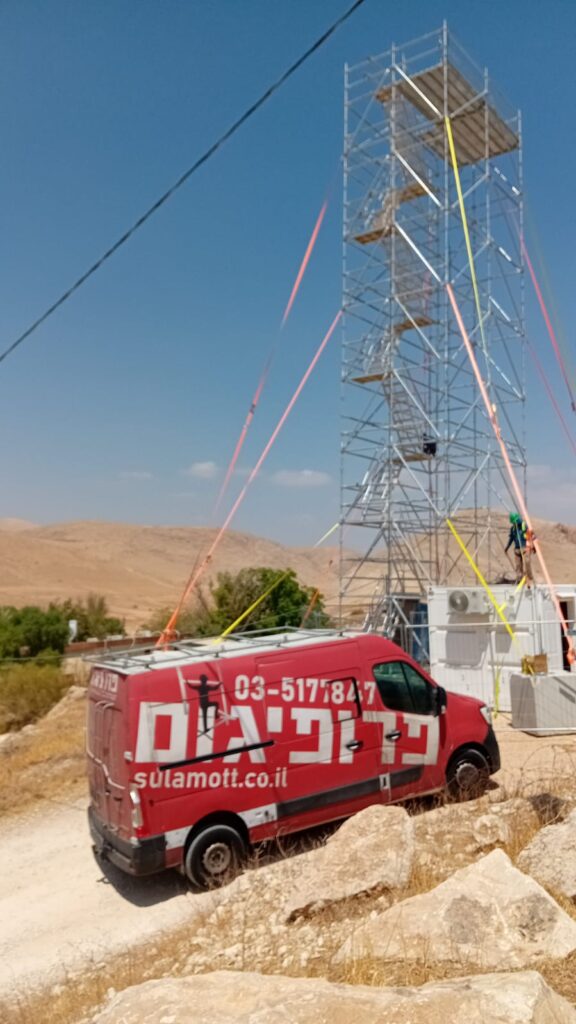 מגדל פיגומים עצמאי